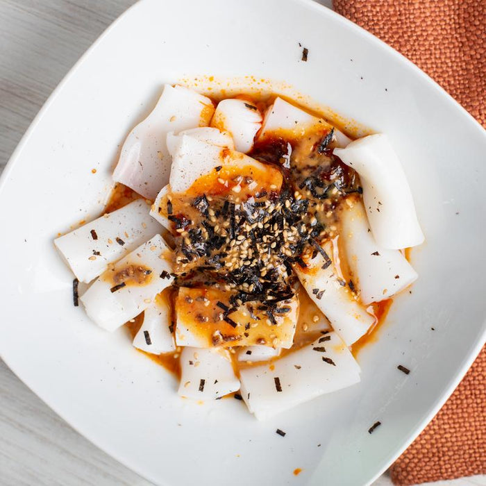 Steamed Rice Noodle Rolls, Sweet & Spicy Flavor, 255g, Instant Food